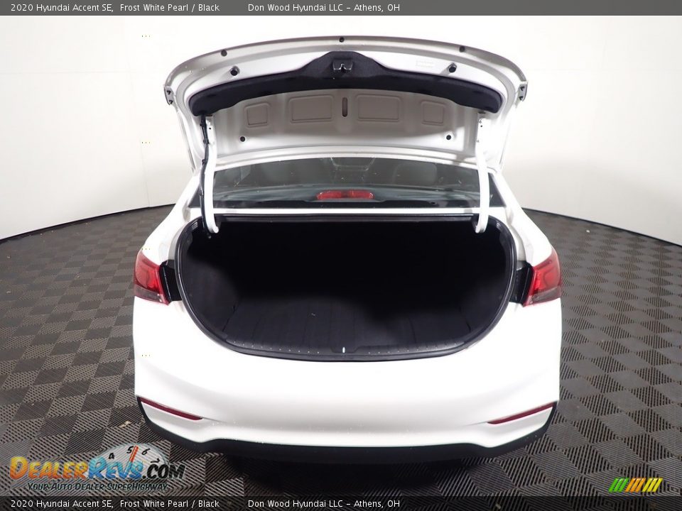 2020 Hyundai Accent SE Frost White Pearl / Black Photo #14