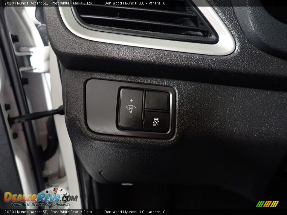 2020 Hyundai Accent SE Frost White Pearl / Black Photo #29