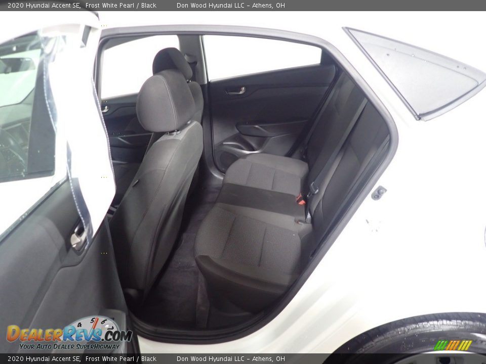 2020 Hyundai Accent SE Frost White Pearl / Black Photo #32