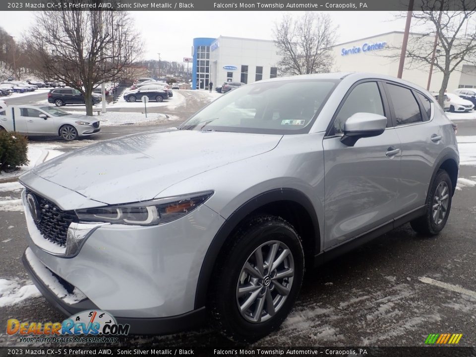 Front 3/4 View of 2023 Mazda CX-5 S Preferred AWD Photo #7