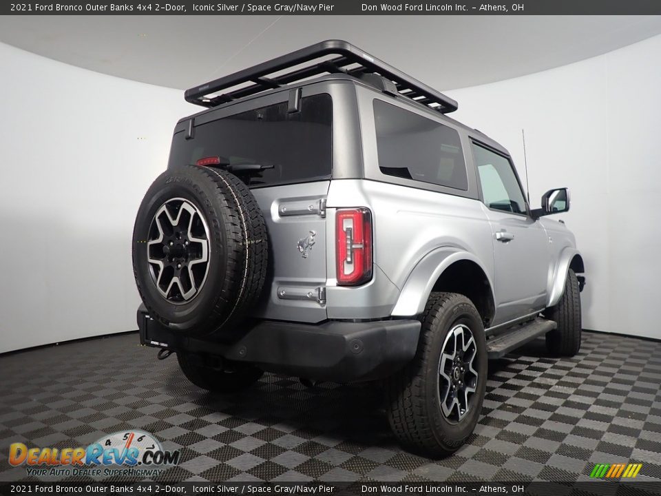 2021 Ford Bronco Outer Banks 4x4 2-Door Iconic Silver / Space Gray/Navy Pier Photo #14