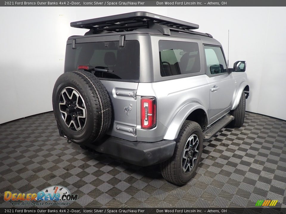 2021 Ford Bronco Outer Banks 4x4 2-Door Iconic Silver / Space Gray/Navy Pier Photo #15