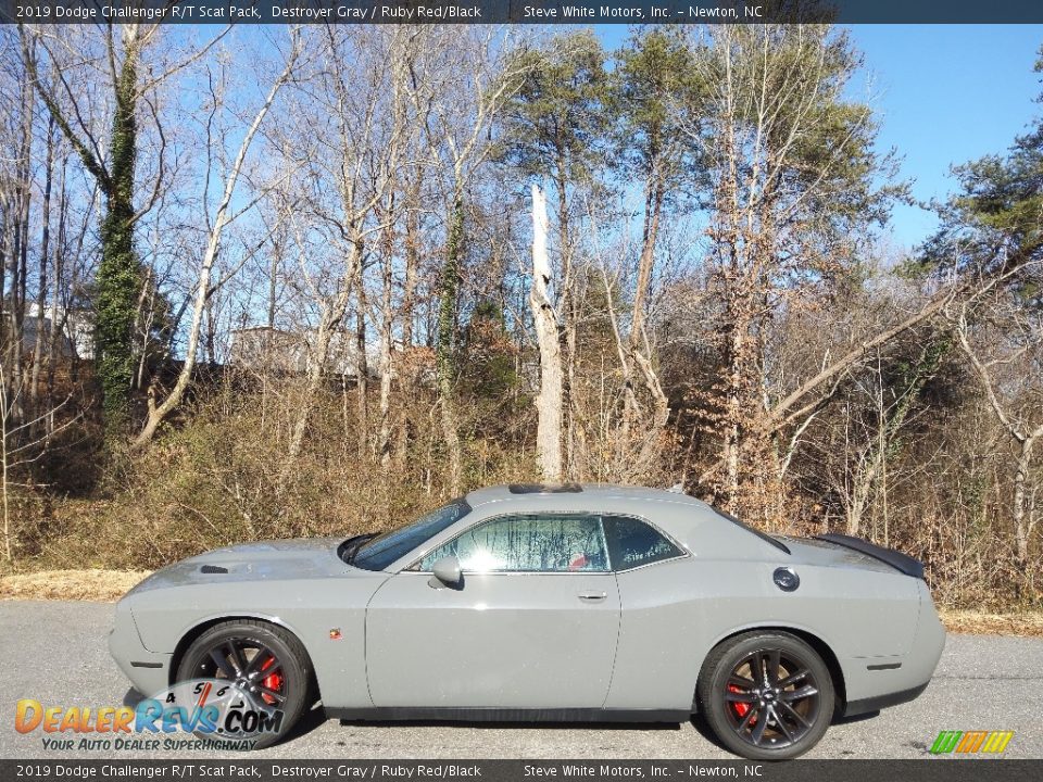 2019 Dodge Challenger R/T Scat Pack Destroyer Gray / Ruby Red/Black Photo #1