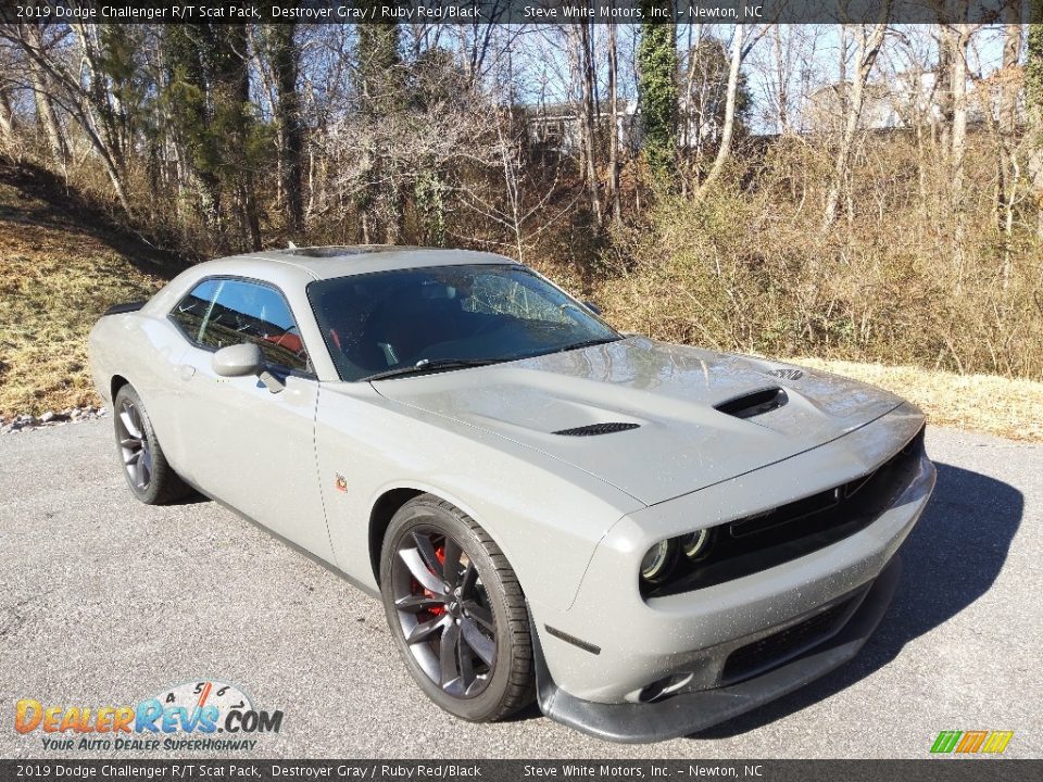 2019 Dodge Challenger R/T Scat Pack Destroyer Gray / Ruby Red/Black Photo #4