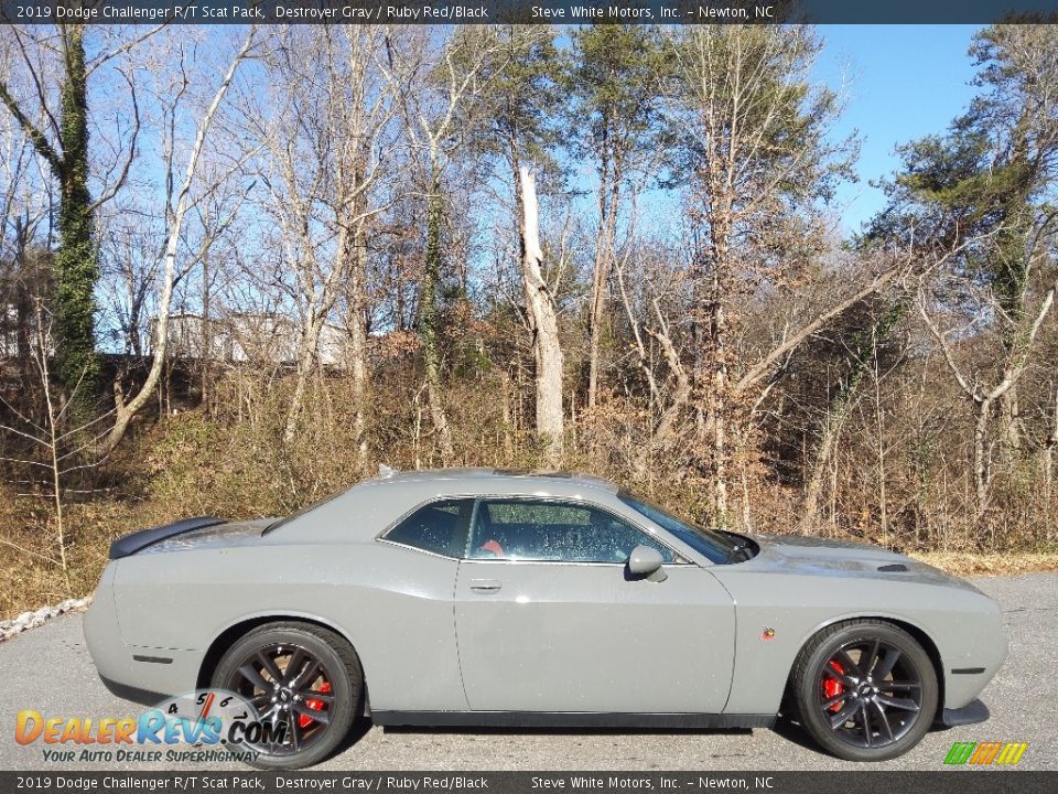 2019 Dodge Challenger R/T Scat Pack Destroyer Gray / Ruby Red/Black Photo #5