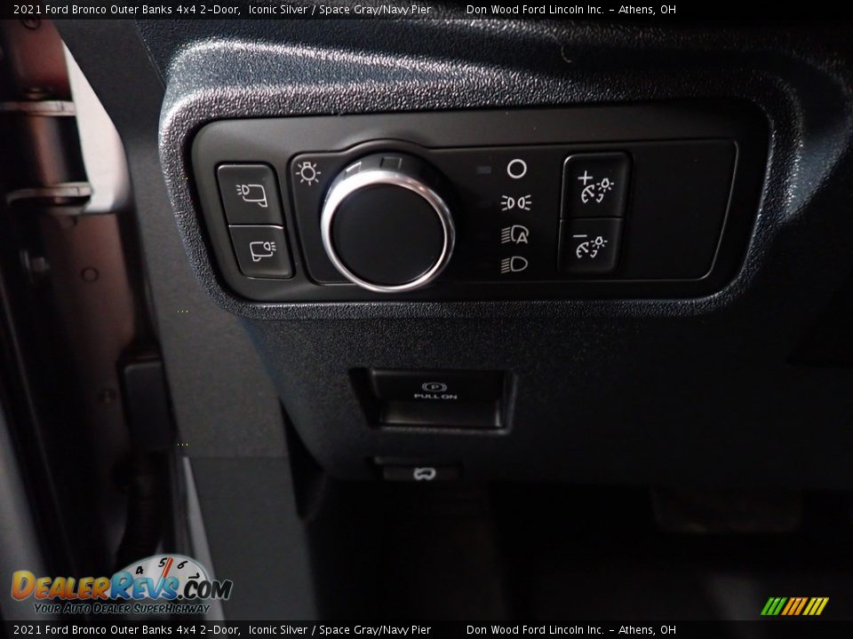 2021 Ford Bronco Outer Banks 4x4 2-Door Iconic Silver / Space Gray/Navy Pier Photo #26