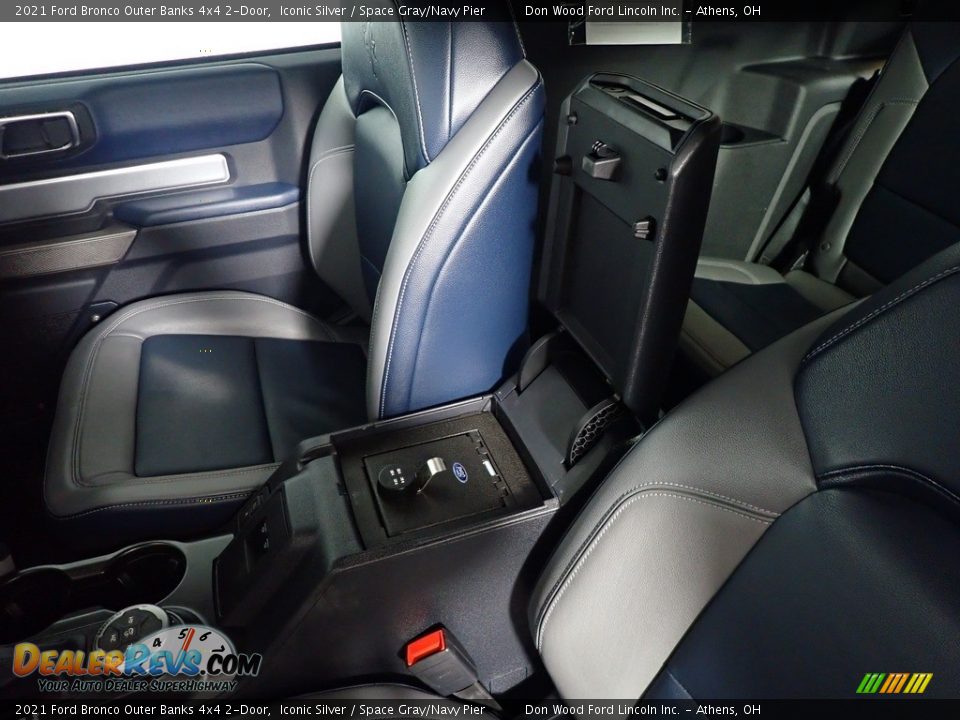Front Seat of 2021 Ford Bronco Outer Banks 4x4 2-Door Photo #28