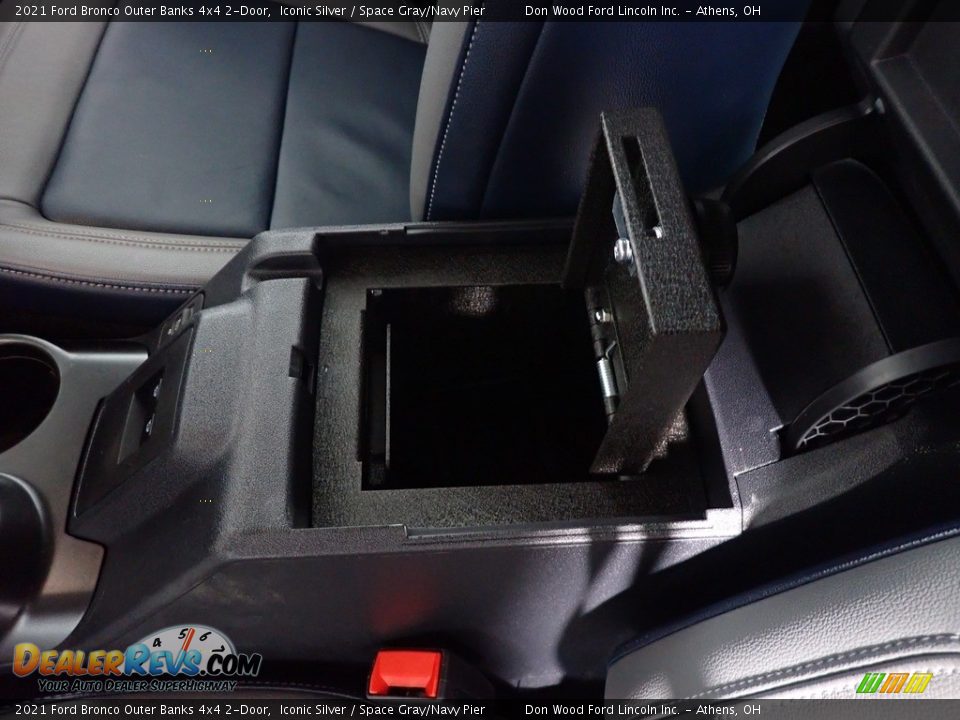 2021 Ford Bronco Outer Banks 4x4 2-Door Iconic Silver / Space Gray/Navy Pier Photo #30