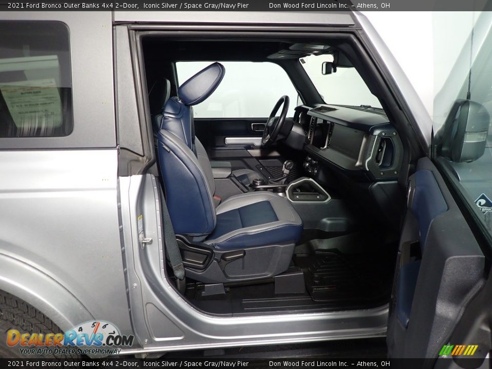Front Seat of 2021 Ford Bronco Outer Banks 4x4 2-Door Photo #32