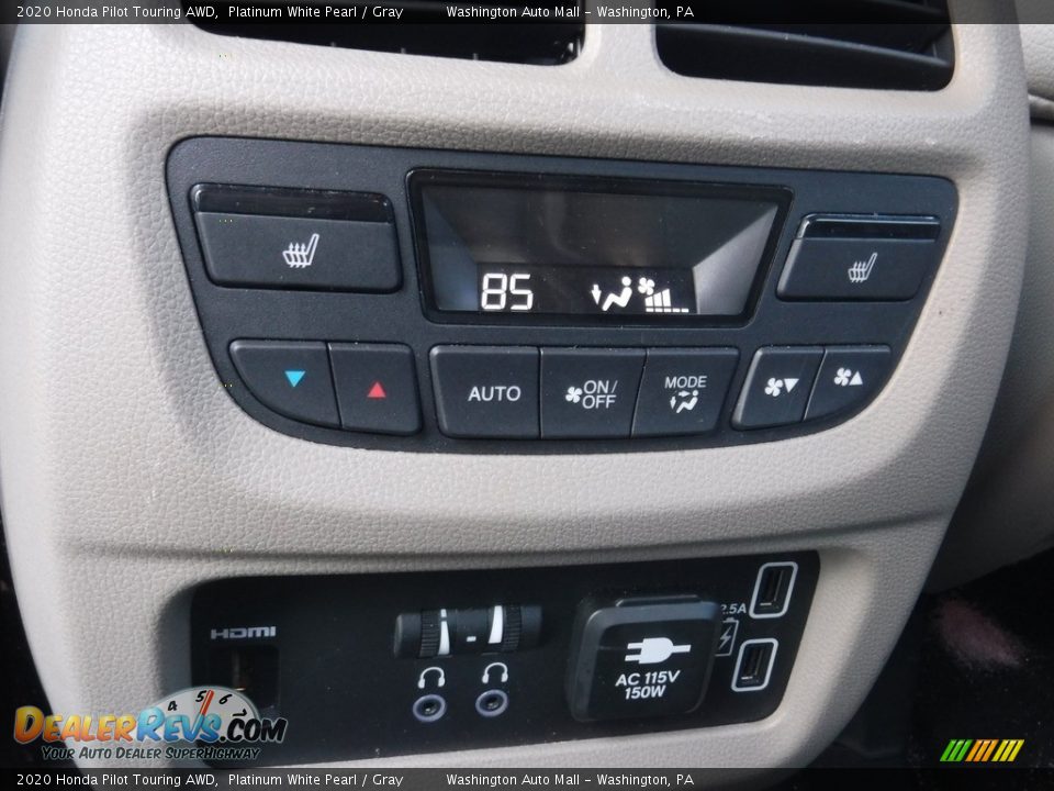 2020 Honda Pilot Touring AWD Platinum White Pearl / Gray Photo #31