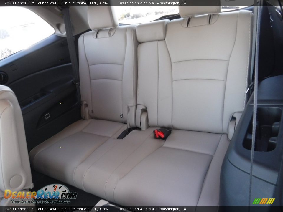 2020 Honda Pilot Touring AWD Platinum White Pearl / Gray Photo #32