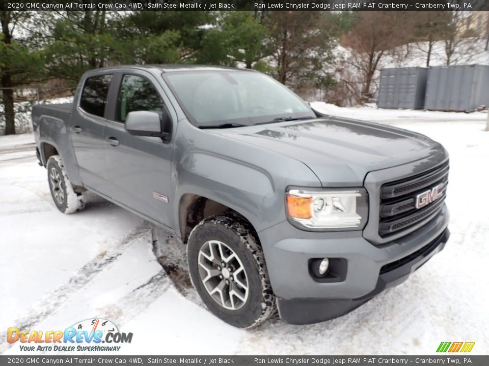 Front 3/4 View of 2020 GMC Canyon All Terrain Crew Cab 4WD Photo #3