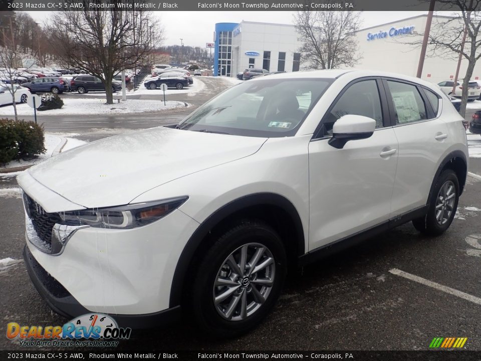 Front 3/4 View of 2023 Mazda CX-5 S AWD Photo #7