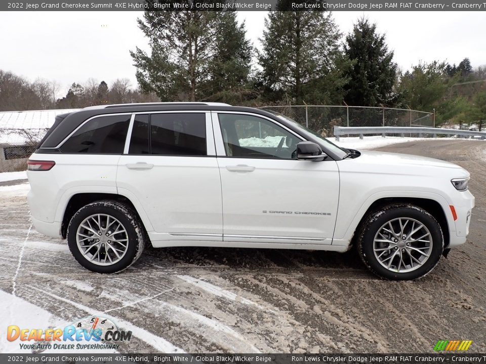 2022 Jeep Grand Cherokee Summit 4XE Hybrid Bright White / Global Black/Wicker Beige Photo #4