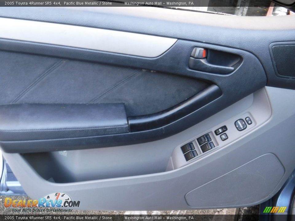 2005 Toyota 4Runner SR5 4x4 Pacific Blue Metallic / Stone Photo #17