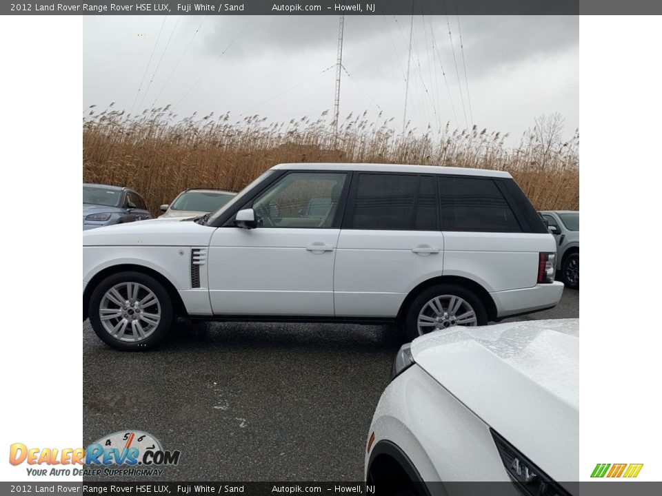 2012 Land Rover Range Rover HSE LUX Fuji White / Sand Photo #2