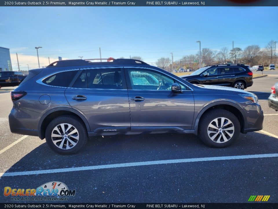 2020 Subaru Outback 2.5i Premium Magnetite Gray Metallic / Titanium Gray Photo #2