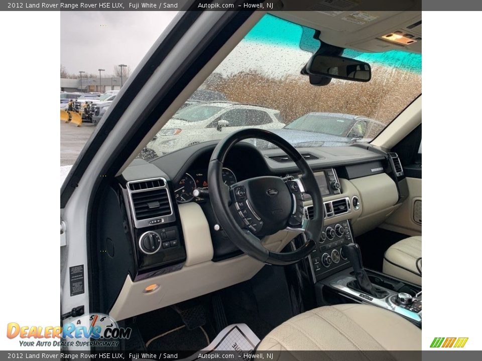 2012 Land Rover Range Rover HSE LUX Fuji White / Sand Photo #16