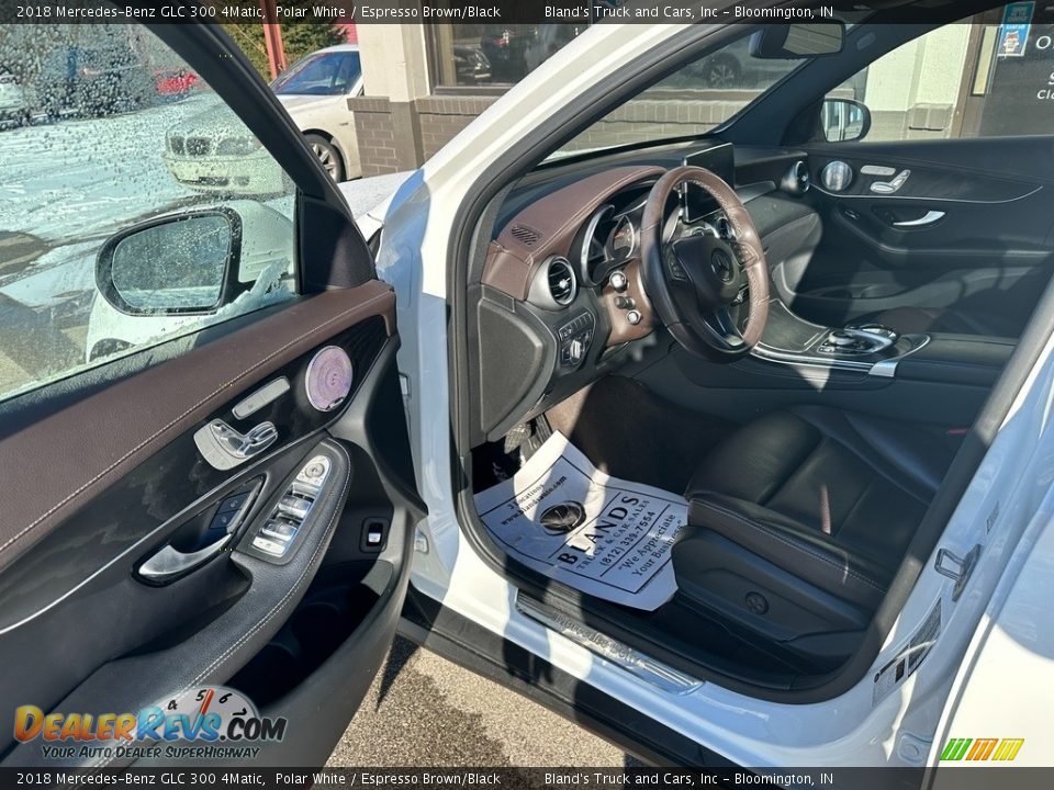 2018 Mercedes-Benz GLC 300 4Matic Polar White / Espresso Brown/Black Photo #2