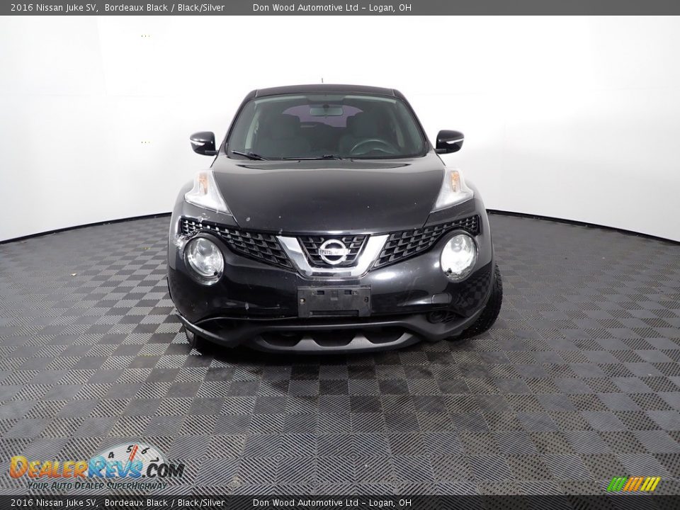 2016 Nissan Juke SV Bordeaux Black / Black/Silver Photo #4