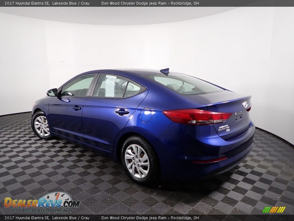 2017 Hyundai Elantra SE Lakeside Blue / Gray Photo #4