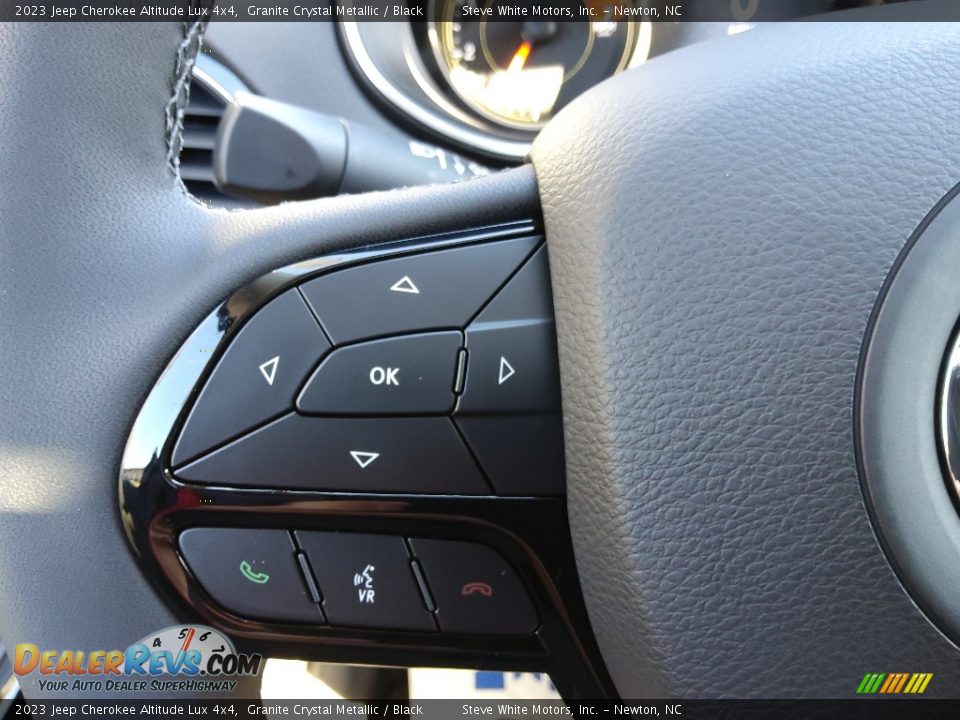 2023 Jeep Cherokee Altitude Lux 4x4 Steering Wheel Photo #19