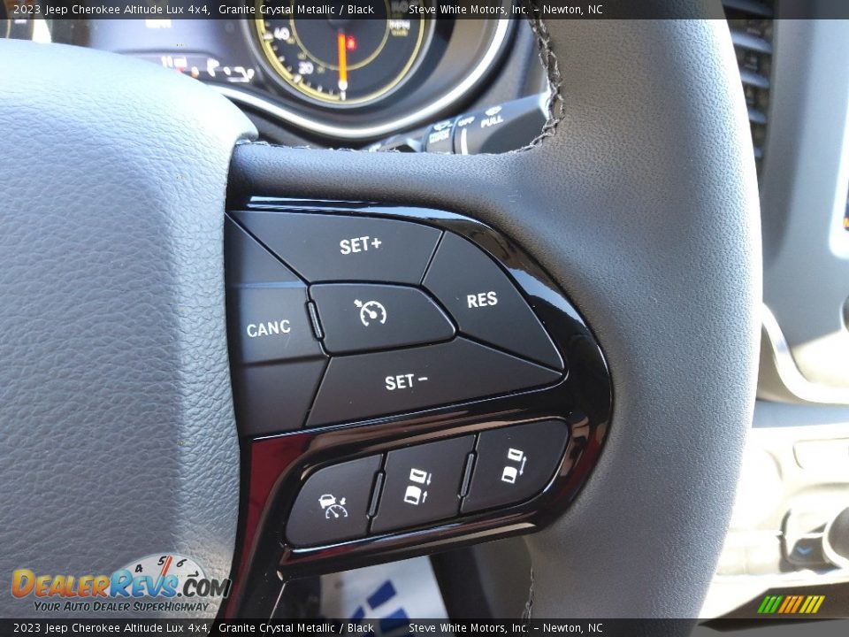 2023 Jeep Cherokee Altitude Lux 4x4 Steering Wheel Photo #20