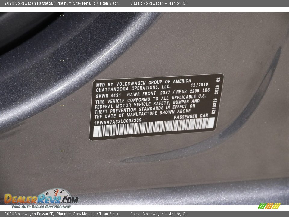2020 Volkswagen Passat SE Platinum Gray Metallic / Titan Black Photo #21