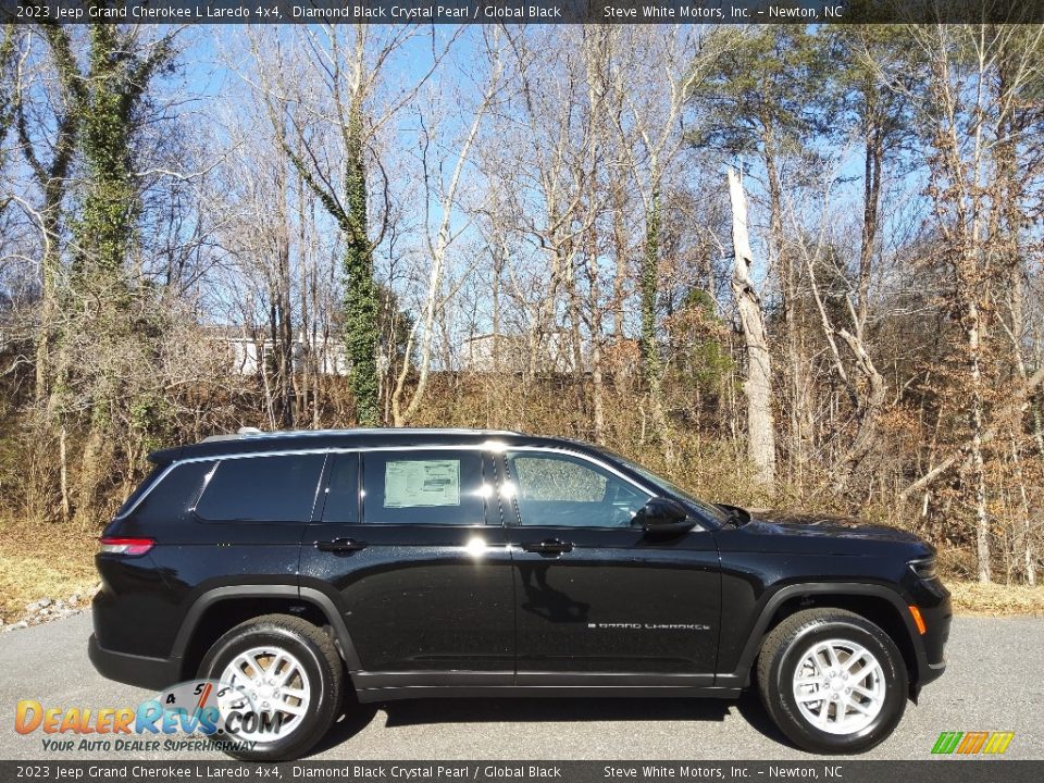 2023 Jeep Grand Cherokee L Laredo 4x4 Diamond Black Crystal Pearl / Global Black Photo #5