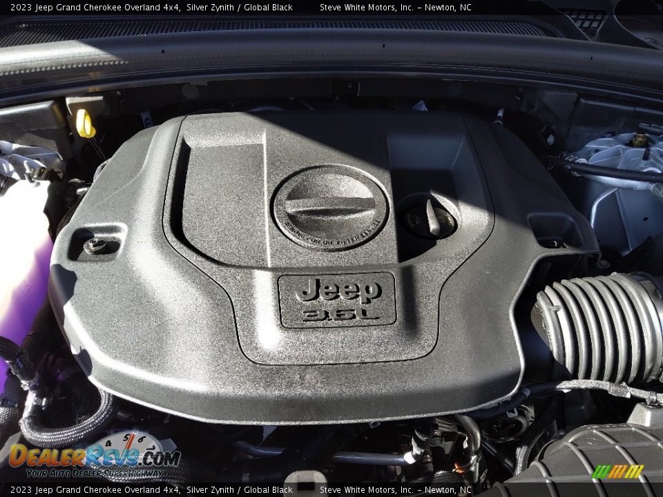 2023 Jeep Grand Cherokee Overland 4x4 Silver Zynith / Global Black Photo #9