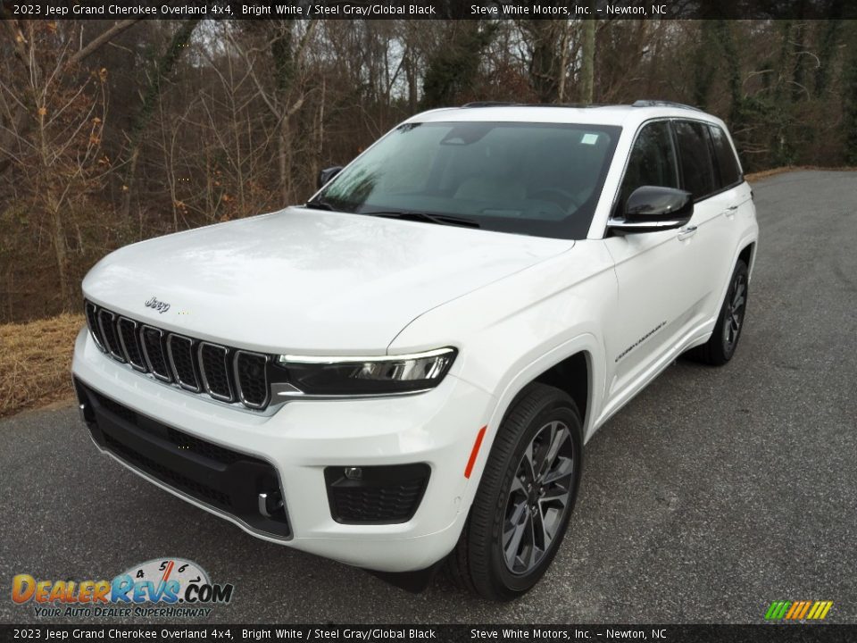 2023 Jeep Grand Cherokee Overland 4x4 Bright White / Steel Gray/Global Black Photo #2