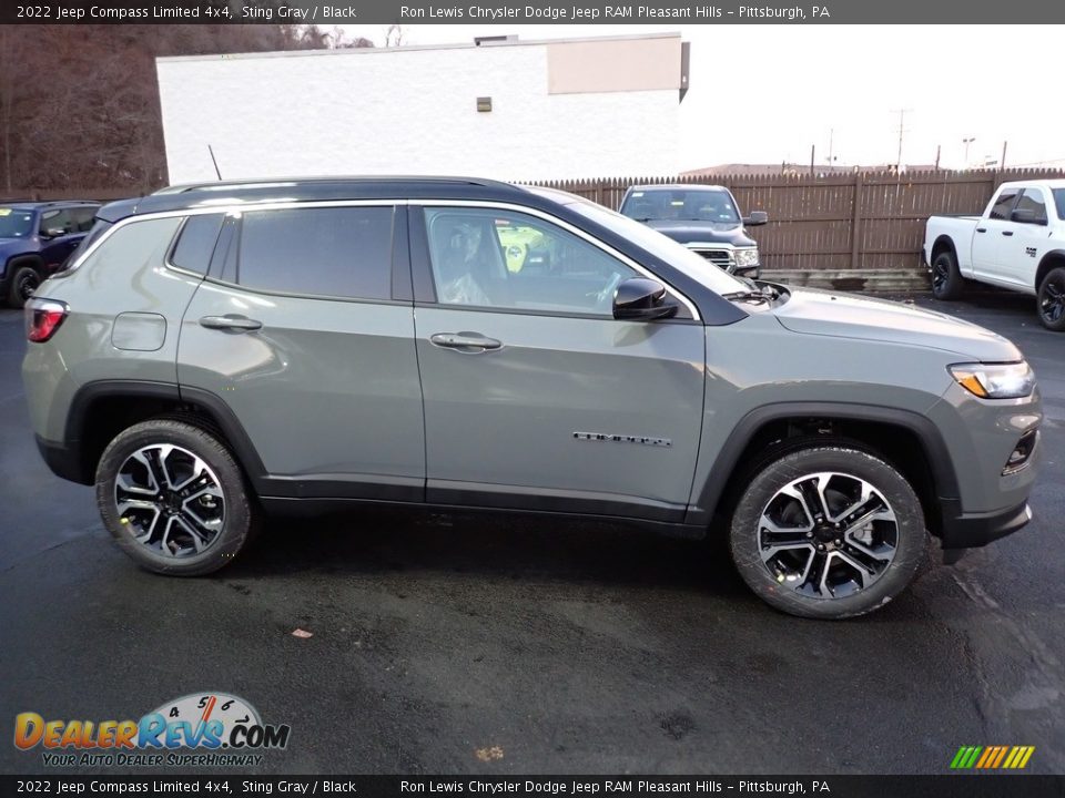 Sting Gray 2022 Jeep Compass Limited 4x4 Photo #7