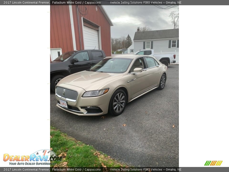 Front 3/4 View of 2017 Lincoln Continental Premier Photo #1