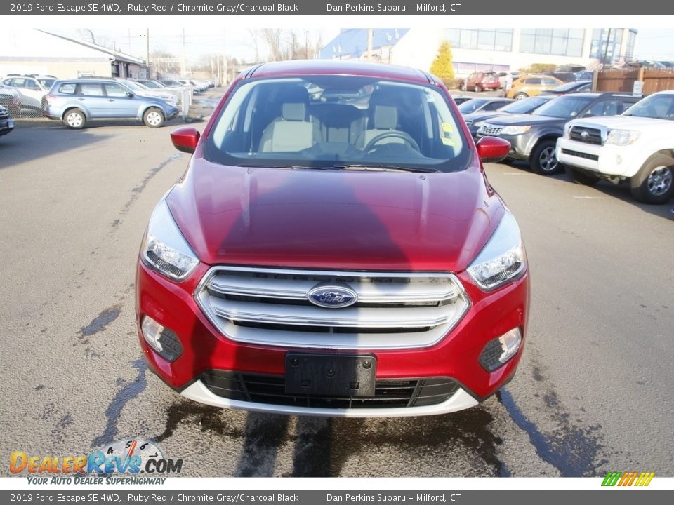 2019 Ford Escape SE 4WD Ruby Red / Chromite Gray/Charcoal Black Photo #2
