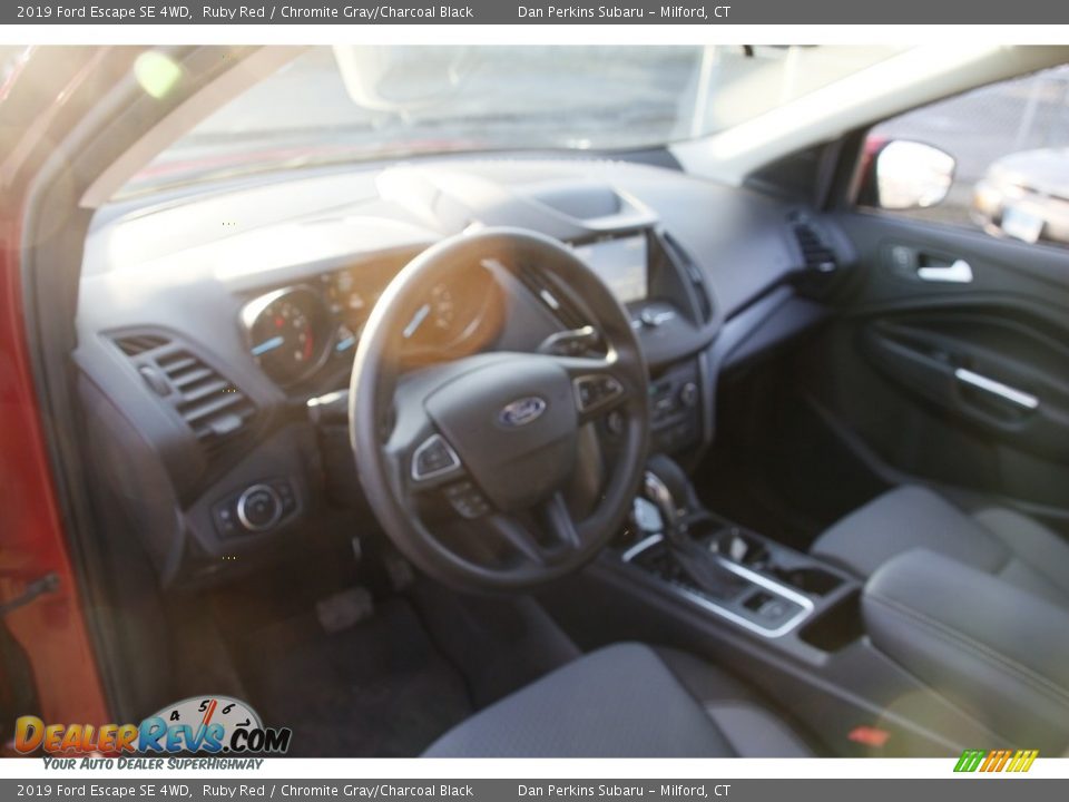 2019 Ford Escape SE 4WD Ruby Red / Chromite Gray/Charcoal Black Photo #10