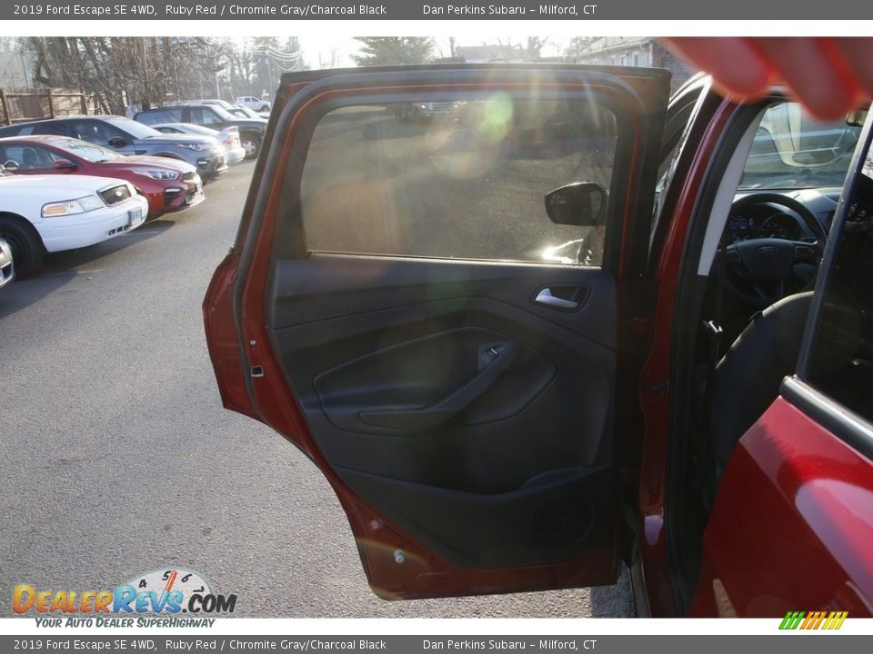 2019 Ford Escape SE 4WD Ruby Red / Chromite Gray/Charcoal Black Photo #11