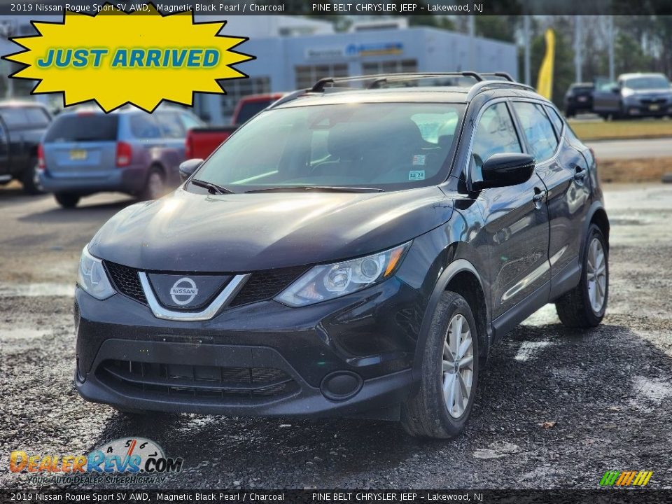 2019 Nissan Rogue Sport SV AWD Magnetic Black Pearl / Charcoal Photo #1