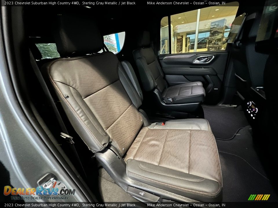 2023 Chevrolet Suburban High Country 4WD Sterling Gray Metallic / Jet Black Photo #32