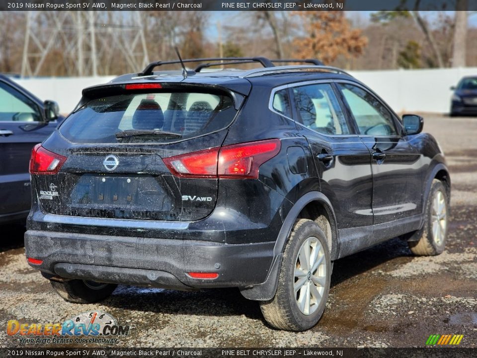 2019 Nissan Rogue Sport SV AWD Magnetic Black Pearl / Charcoal Photo #6