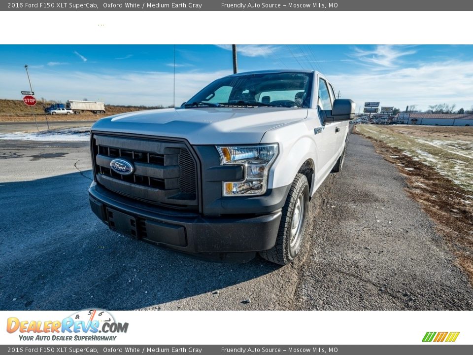 2016 Ford F150 XLT SuperCab Oxford White / Medium Earth Gray Photo #8