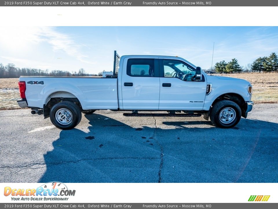 2019 Ford F350 Super Duty XLT Crew Cab 4x4 Oxford White / Earth Gray Photo #3