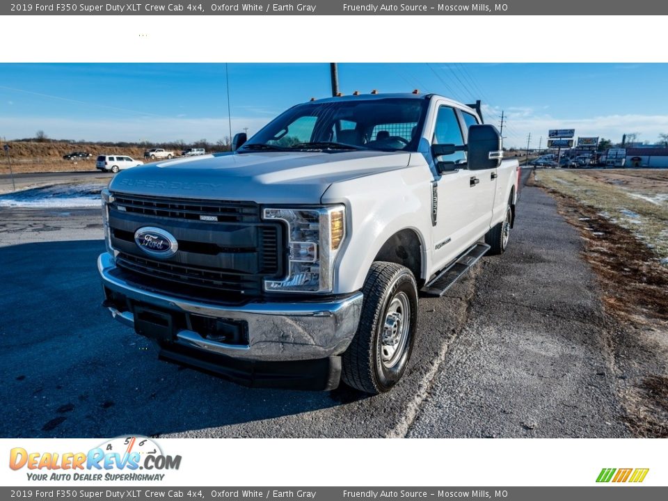 2019 Ford F350 Super Duty XLT Crew Cab 4x4 Oxford White / Earth Gray Photo #8