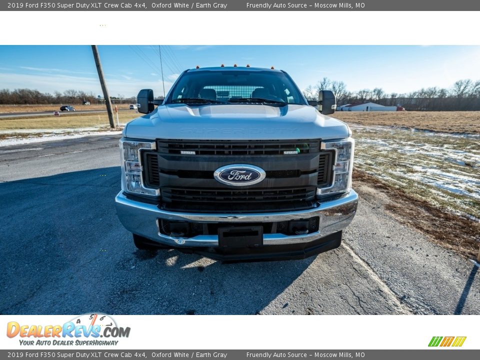 2019 Ford F350 Super Duty XLT Crew Cab 4x4 Oxford White / Earth Gray Photo #9