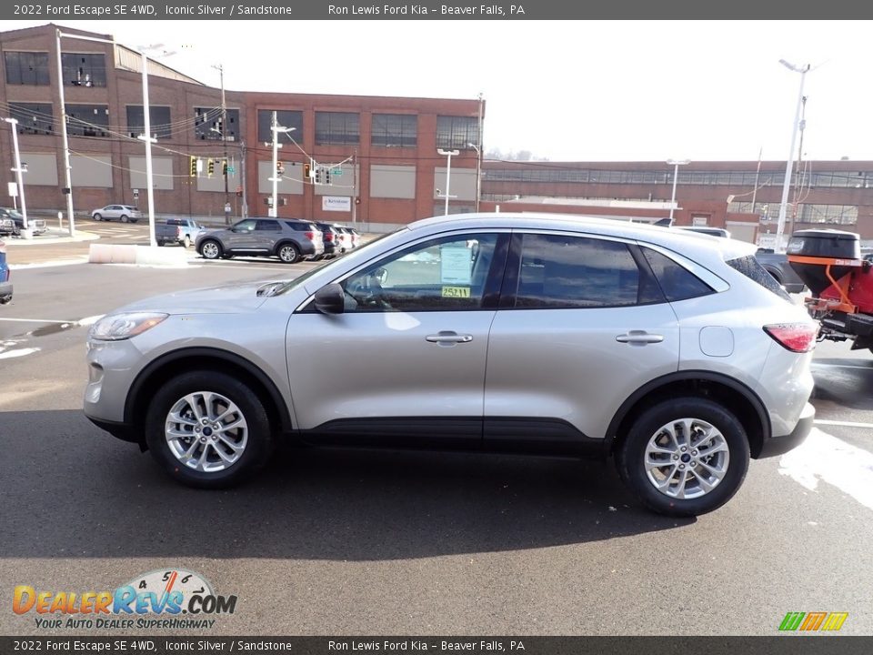 Iconic Silver 2022 Ford Escape SE 4WD Photo #5