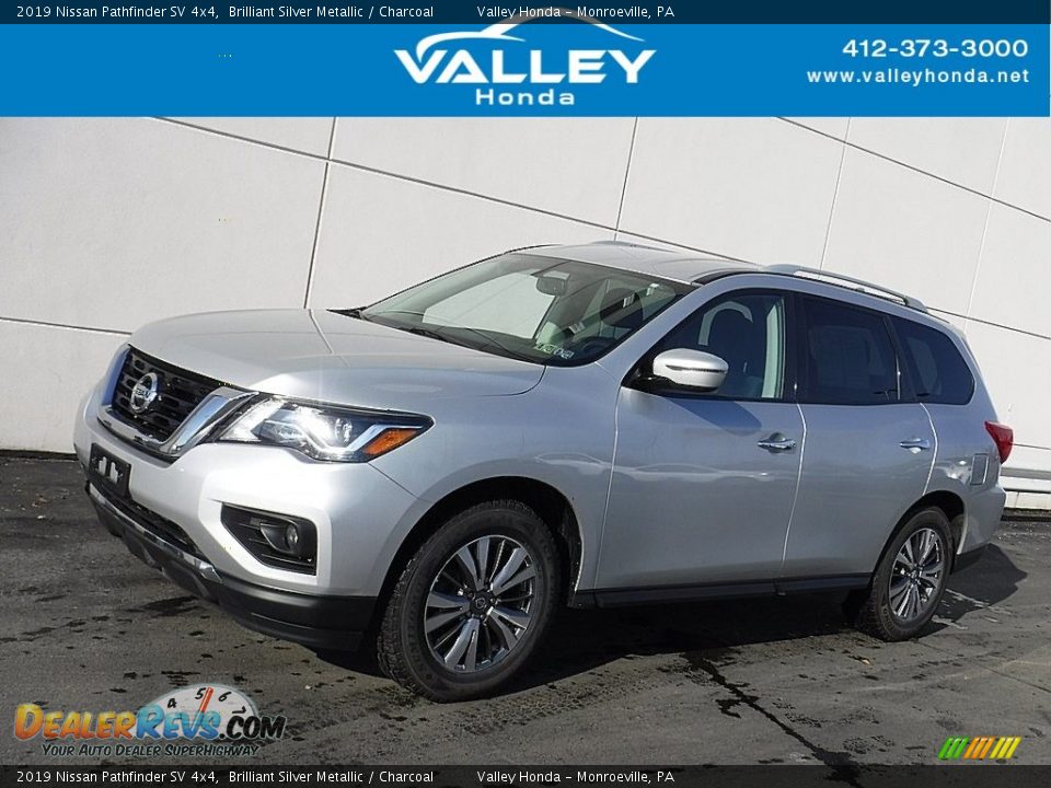 2019 Nissan Pathfinder SV 4x4 Brilliant Silver Metallic / Charcoal Photo #1