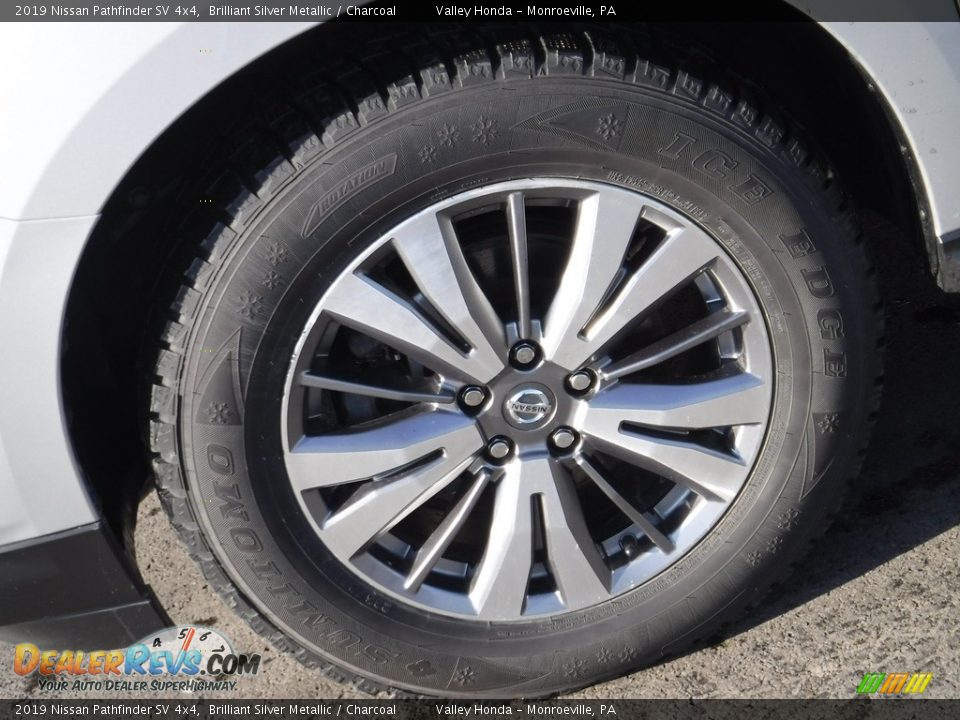 2019 Nissan Pathfinder SV 4x4 Brilliant Silver Metallic / Charcoal Photo #3