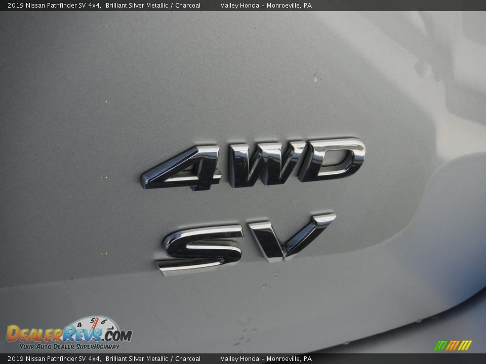 2019 Nissan Pathfinder SV 4x4 Brilliant Silver Metallic / Charcoal Photo #8