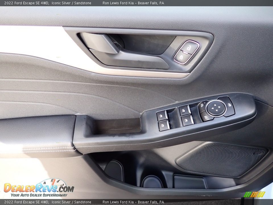 Door Panel of 2022 Ford Escape SE 4WD Photo #15