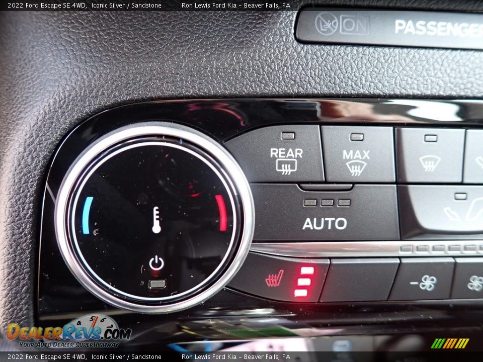 Controls of 2022 Ford Escape SE 4WD Photo #19