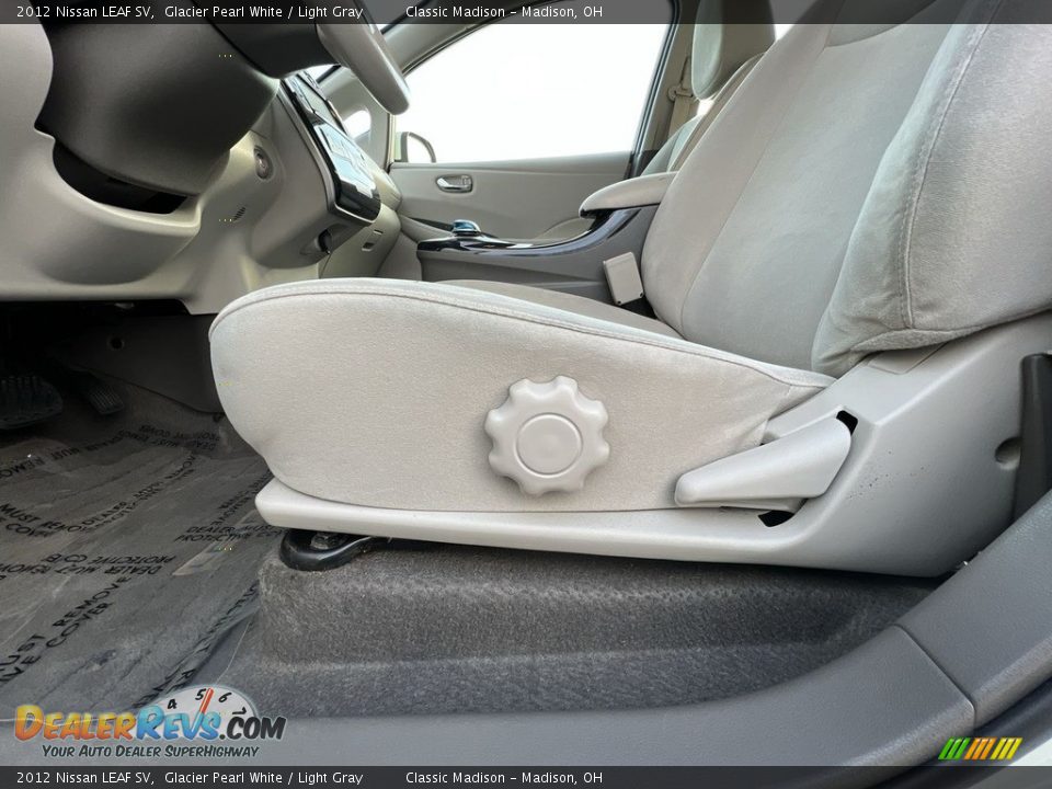 2012 Nissan LEAF SV Glacier Pearl White / Light Gray Photo #7